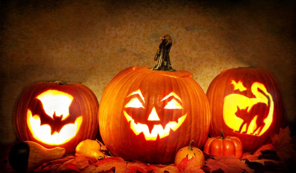 15 Spookiest Holiday Events In Canada Revealed (Most Are Family Friendly) travel